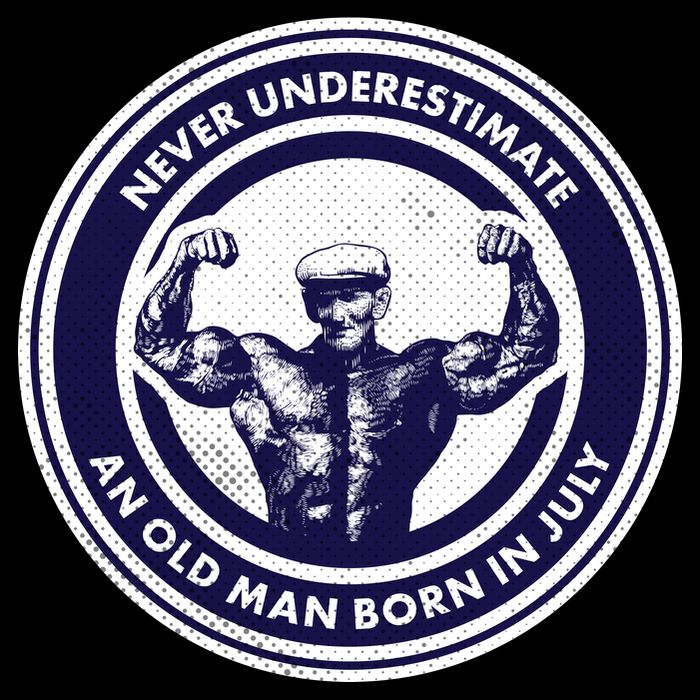 Never Underestimate An Old Man Born In July Cropped Pullover Crew