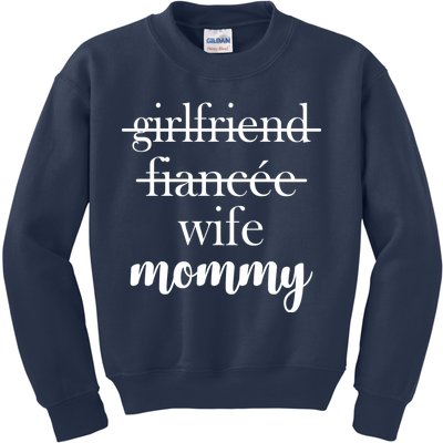 New Mommy Girlfriend Wife Fiancee  Kids Sweatshirt