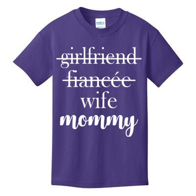 New Mommy Girlfriend Wife Fiancee  Kids T-Shirt