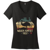 Never Forget 1932 Emu War Emu Lover Zookeeper Women's V-Neck T-Shirt