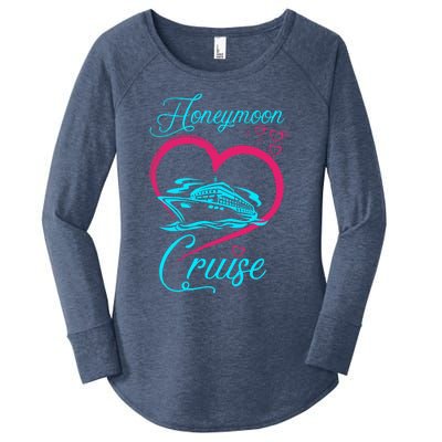 Newlywed FunLoving Couples Honeymoon Cruise Women's Perfect Tri Tunic Long Sleeve Shirt