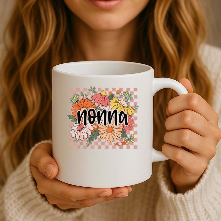 Nonna Floral Mother'S Day Wildflower Girl Checkered Mug