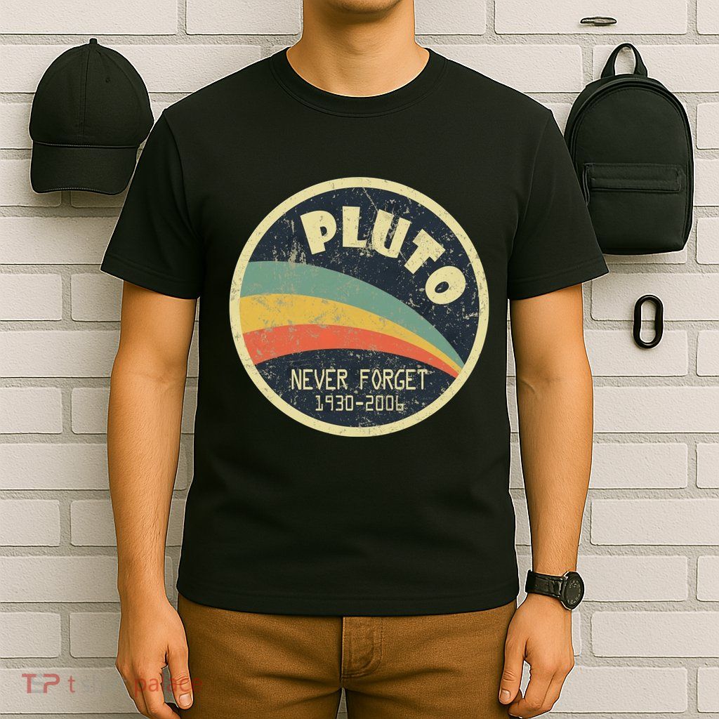 Never Forget Planet Pluto Vintage Retro Space T-Shirt
