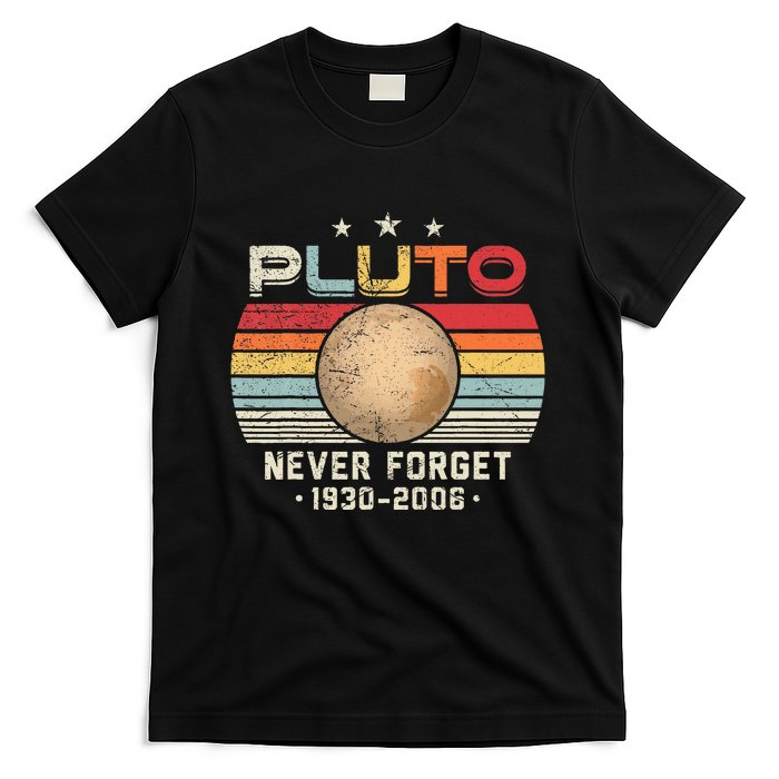 Never Forget Pluto Vintage Nerdy Astronomy Space Science T-Shirt