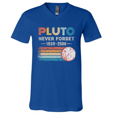 Never Forget Pluto Gift Retro Style Funny Space Science Great Gift V-Neck T-Shirt