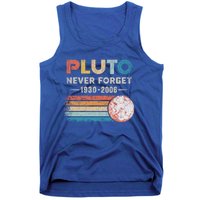 Never Forget Pluto Gift Retro Style Funny Space Science Great Gift Tank Top