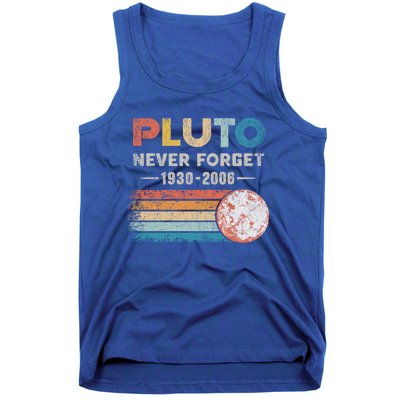 Never Forget Pluto Gift Retro Style Funny Space Science Great Gift Tank Top