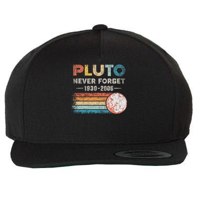 Never Forget Pluto Vintage Retro Funny Space Science Wool Snapback Cap