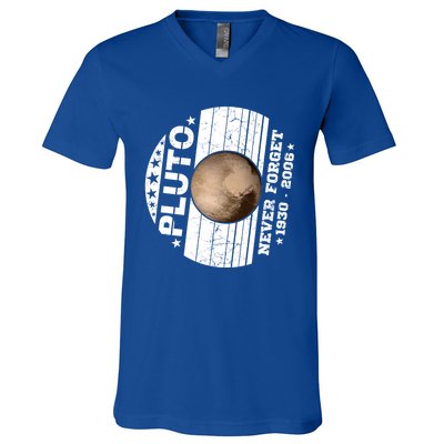 Never Forget Pluto Gift Funny Astronomy Planet Graphic Cool Gift V-Neck T-Shirt