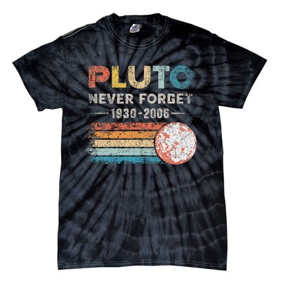 Never Forget Pluto Retro Style Funny Space Science Tie-Dye T-Shirt