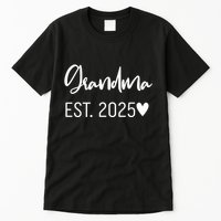 New Grandma Est. 2025 Tall T-Shirt