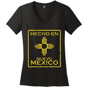 New Mexico Zia Symbol Distressed Hecho En New Mexico Women's V-Neck T-Shirt