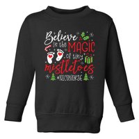 Nicu Nurse Believin Magic Of Tiny Mistletoe Christmas Toddler Sweatshirt