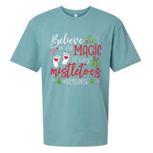 Nicu Nurse Believin Magic Of Tiny Mistletoe Christmas Sueded Cloud Jersey T-Shirt