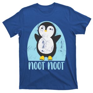 Noot Noot Funny Penguin Bird Sound Christmas Winter Penguin Gift T-Shirt