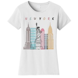 NYC New York City Manhattan skylines statue of liberty Women's T-Shirt