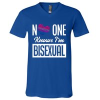 No One Knows I'm Bisexual Bi Pride Bisexual Gift V-Neck T-Shirt