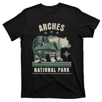 National Park Bear Cabin Vacation Souvenir T-Shirt