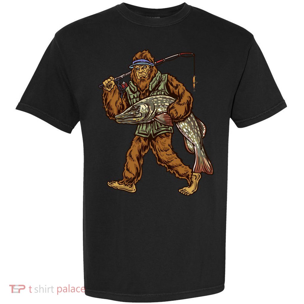 Northern Pike Fishing Bigfoot Hunting Fisher Cool Gift Garment-Dyed Heavyweight T-Shirt