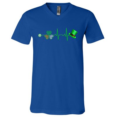 Nurse St Patricks Day Heartbeat Shamrock Nursing Stethoscope Gift V-Neck T-Shirt