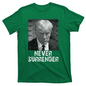 Never Surrender Pro Trump T-Shirt