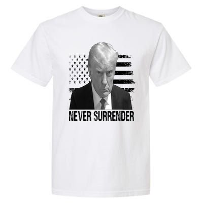 Never Surrender Trump Mug Shot 2024 Garment-Dyed Heavyweight T-Shirt