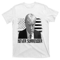 Never Surrender Trump Mug Shot 2024 T-Shirt