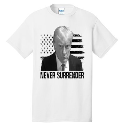 Never Surrender Trump Mug Shot 2024 Tall T-Shirt