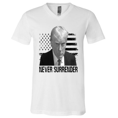 Never Surrender Trump Mug Shot 2024 V-Neck T-Shirt