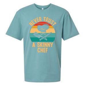 Never Trust A Skinny Chef Funny Chef Cooking Lovers Chefs Gift Sueded Cloud Jersey T-Shirt