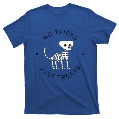 No Tricks Just Treats Dog Halloween Cute Skeleton Dog Great Gift T-Shirt