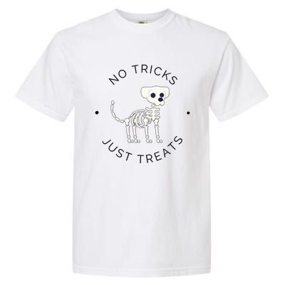 No Tricks Just Treats Dog Halloween Cute Skeleton Dog Great Gift Garment-Dyed Heavyweight T-Shirt