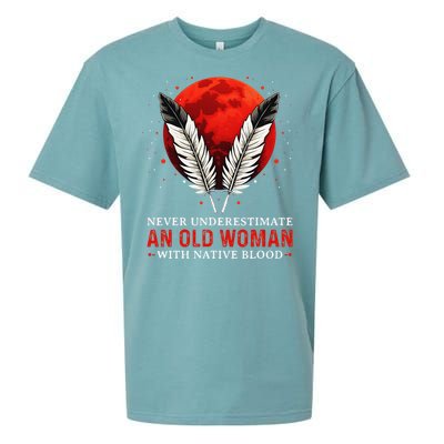 Never Underestimate An Old Woman With Native Blood American Sueded Cloud Jersey T-Shirt