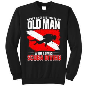 Never Underestimate An Old Man Diver Gift Scuba Diving Sweatshirt