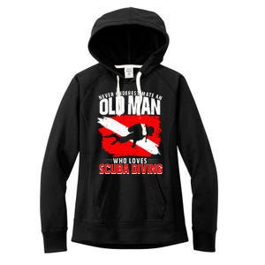 Never Underestimate An Old Man Diver Gift Scuba Diving Women's Fleece Hoodie