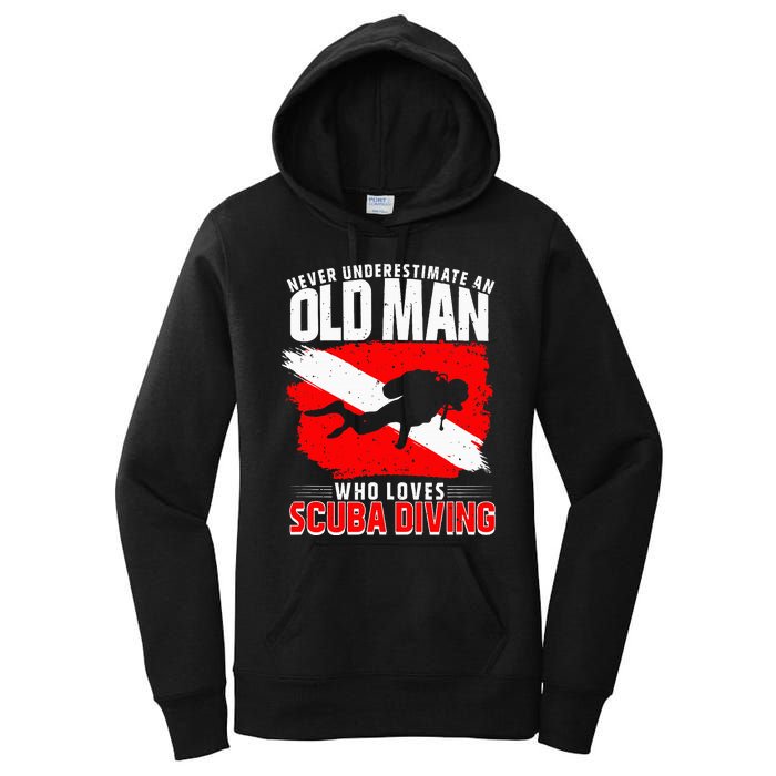 Never Underestimate An Old Man Diver Gift Scuba Diving Women's Pullover Hoodie