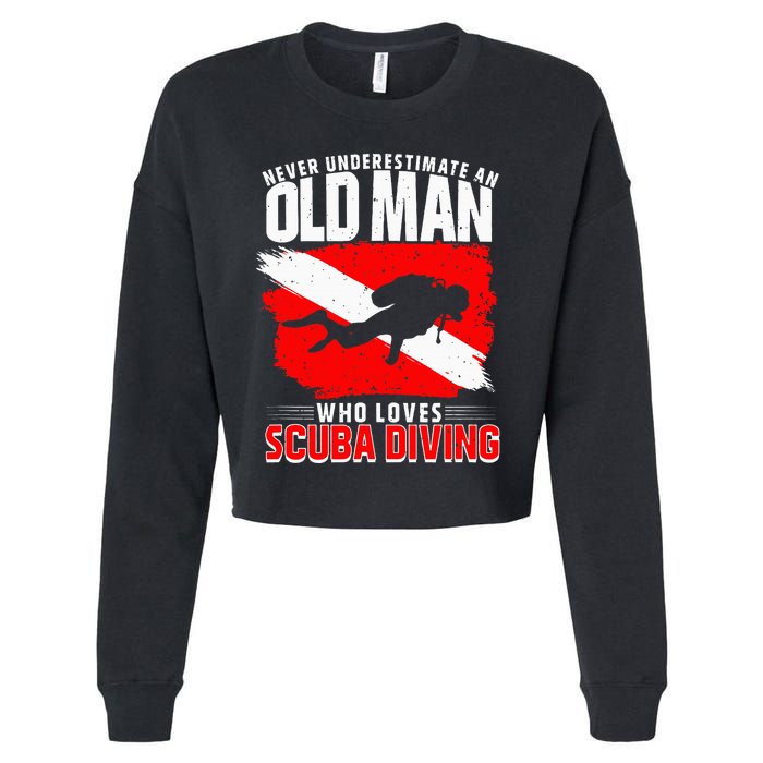 Never Underestimate An Old Man Diver Gift Scuba Diving Cropped Pullover Crew