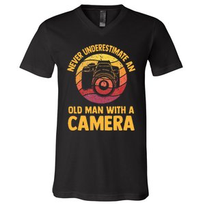 Never Underestimate An Old Man With A Camera Photography V-Neck T-Shirt