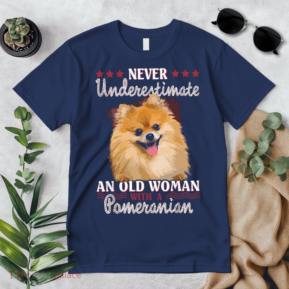 Never Underestimate An Old Woman With Pomeranian Premium T-Shirt