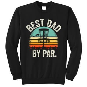 Never Underestimate The Old Guy Funny Disc Golf Dad Frisbee Sweatshirt