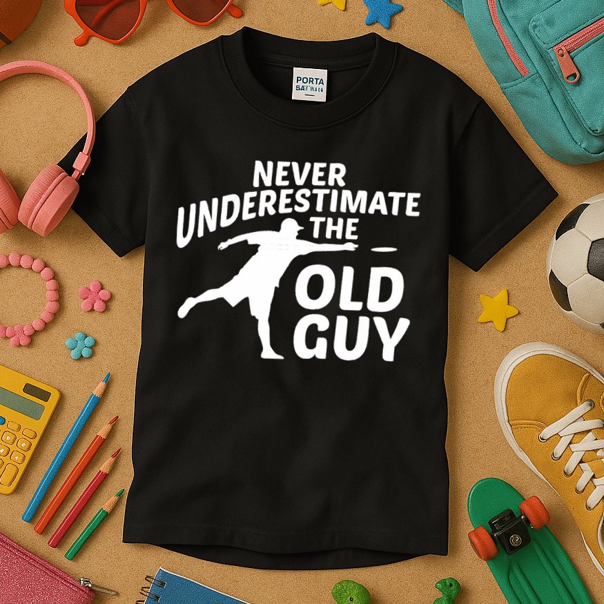 Never Underestimate The Old Guy Retron Vintage Disc Golf Kids T-Shirt