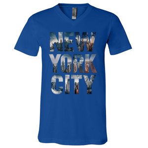 New York City New York City Skylines Statue Of Liberty Meaningful Gift V-Neck T-Shirt