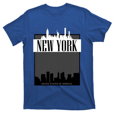 New York City Outfit Fashion Illustration Graphic Skyline Meaningful Gift T-Shirt