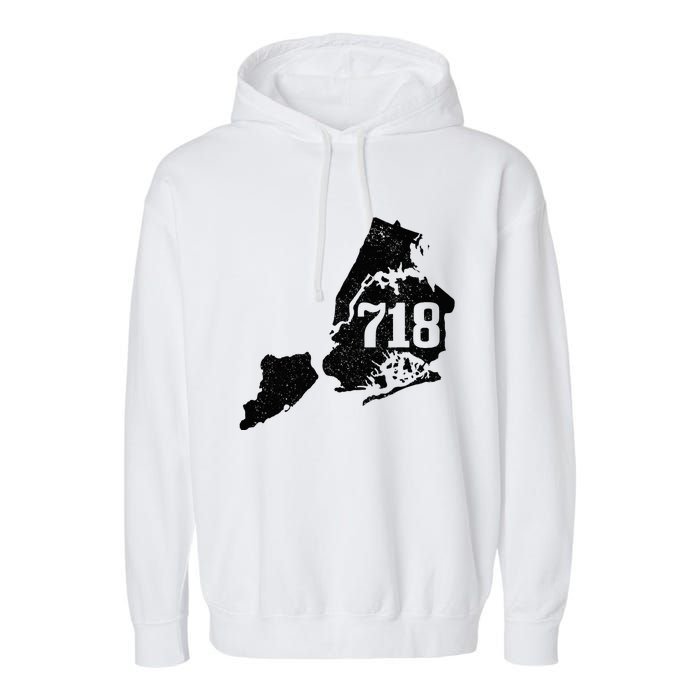 New York City 718 Area Code Queens Ny Nyc Map Pride Vintage Garment-Dyed Fleece Hoodie