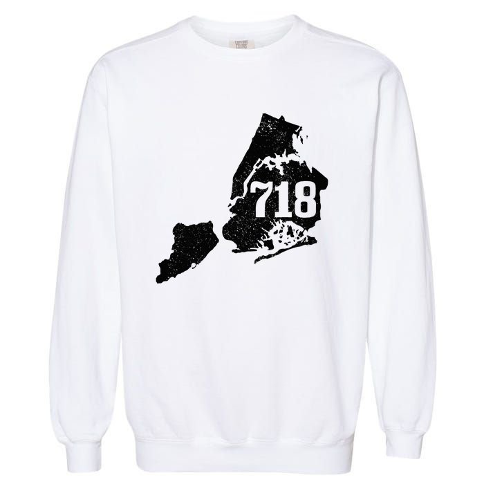 New York City 718 Area Code Queens Ny Nyc Map Pride Vintage Garment-Dyed Sweatshirt