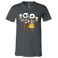 Oktoberfest 2023 Beer Drinking Skeleton Couple V-Neck T-Shirt