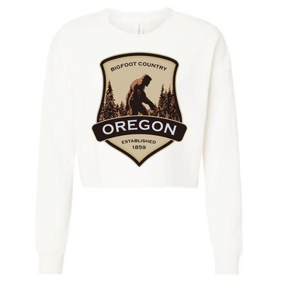 Oregon And A Bigfoot Or A Sasquatch Cropped Pullover Crew