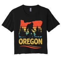 Oregon Bigfoot Oregon With A Bigfoot Or A Sasquatch Women's Crop Top Tee