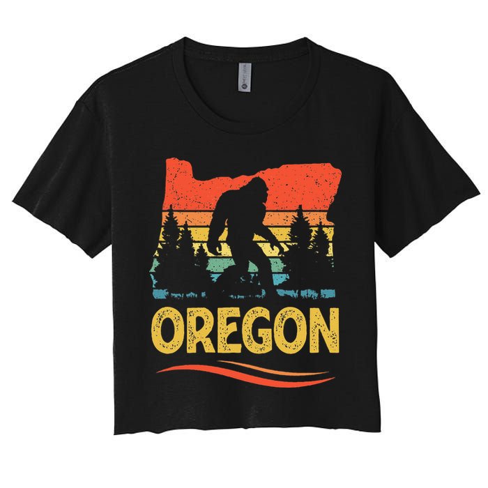 Oregon Bigfoot Oregon With A Bigfoot Or A Sasquatch Women's Crop Top Tee