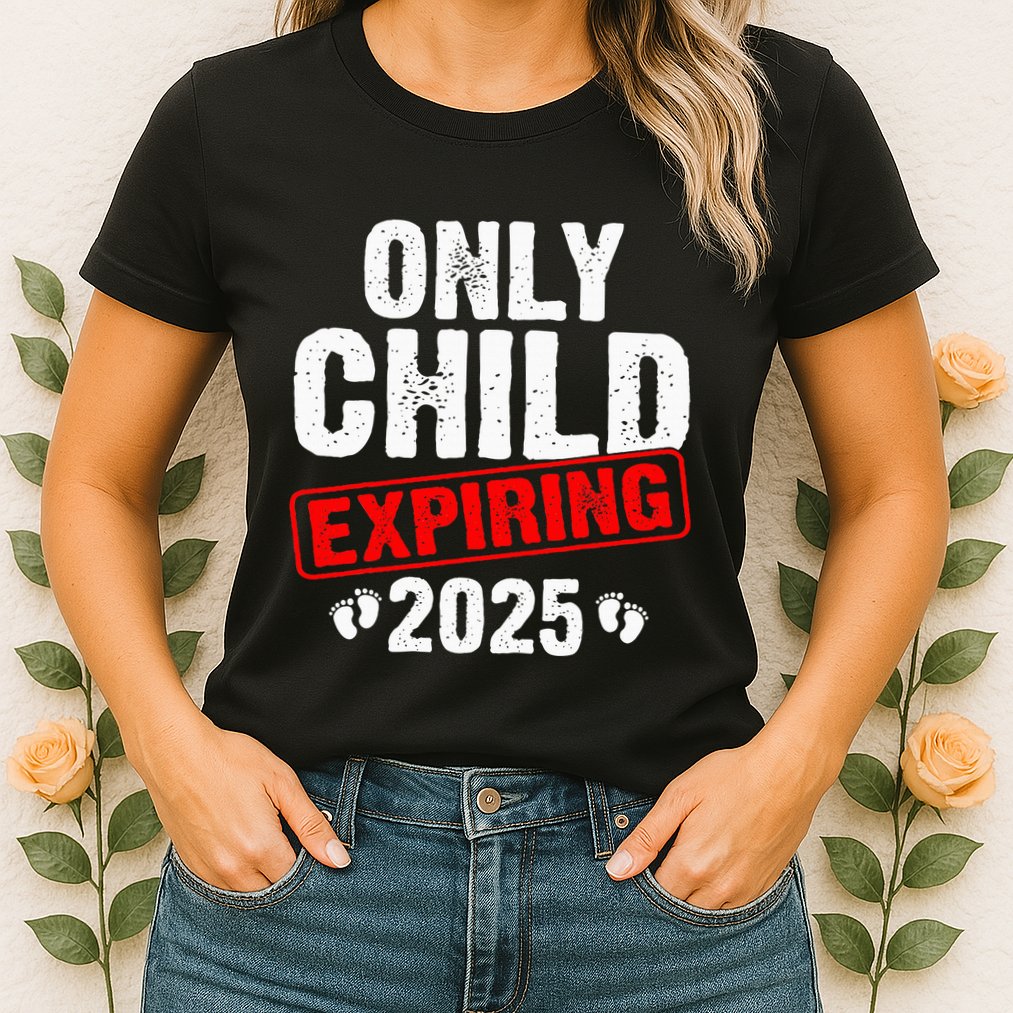 Only Child Expiring 2025 Big Brother Promoted To Big Bro Womens T-Shirt